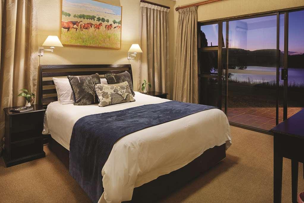 First Group Qwantani Hotel Harrismith Ruang foto