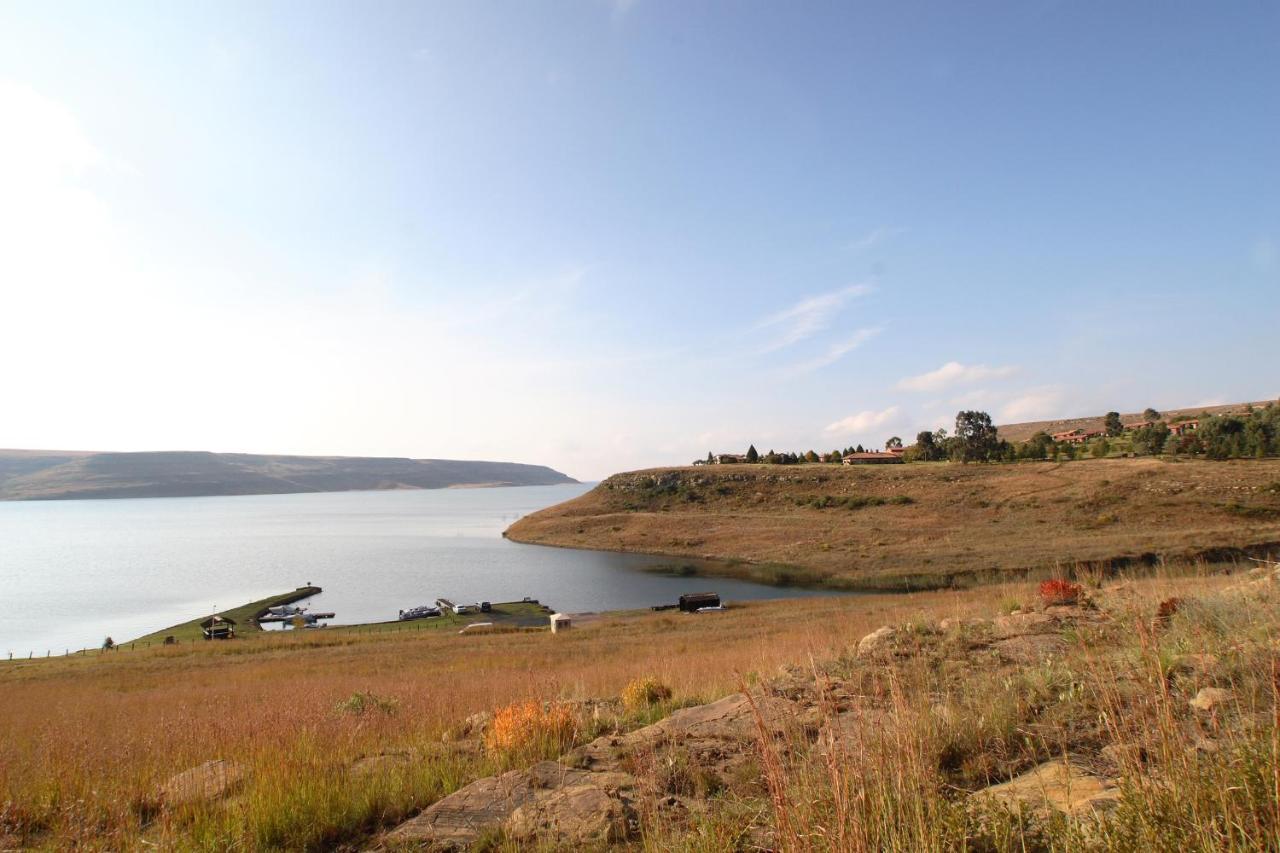 First Group Qwantani Hotel Harrismith Bagian luar foto